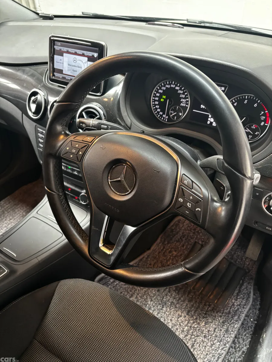 Mercedes-Benz B-Class Hatchback, Petrol, 2013, Black