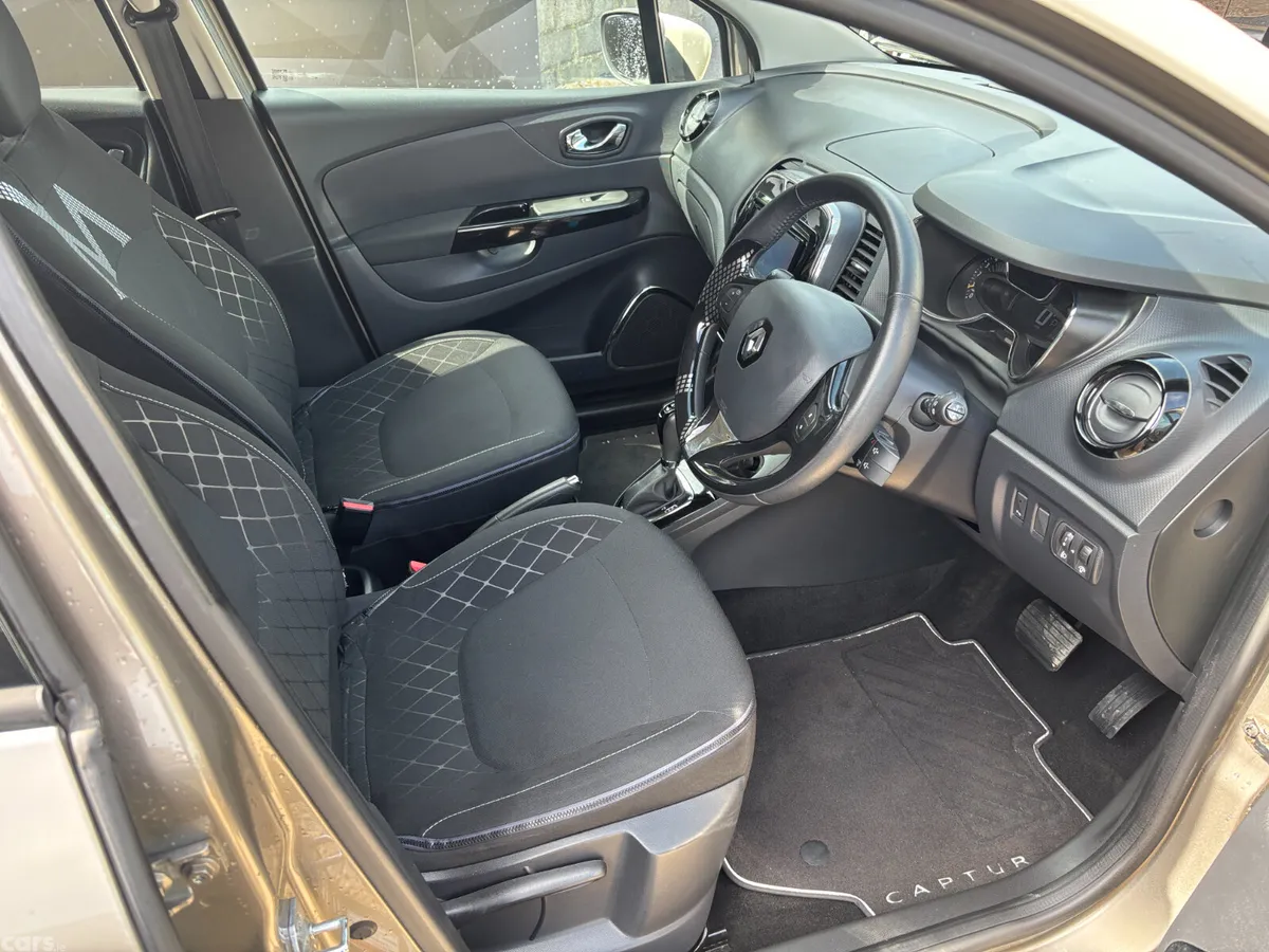 Renault Captur Hatchback, Petrol, 2015, Beige