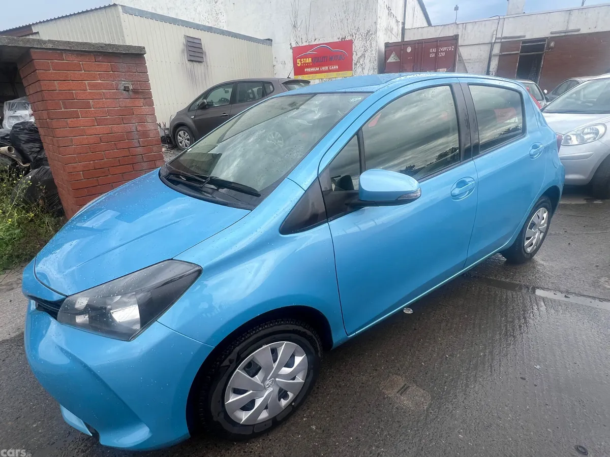 Toyota Vitz Hatchback, Petrol, 2015, Blue