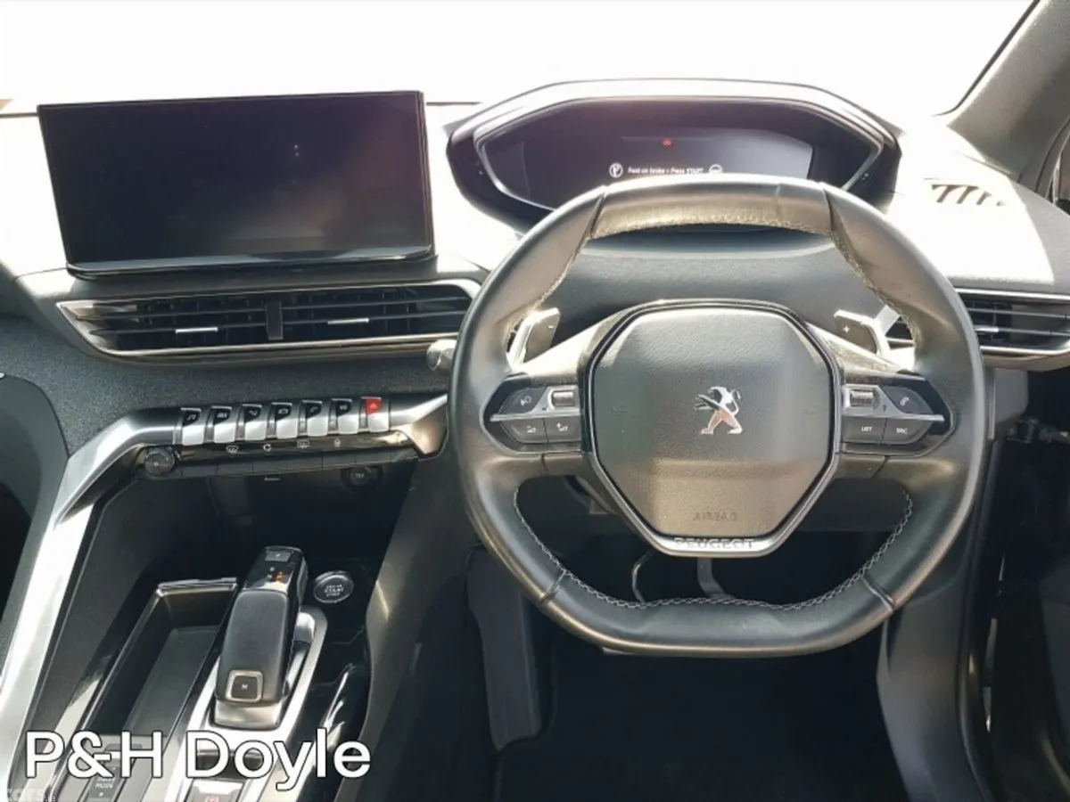Peugeot 5008 MPV, Diesel, 2023, Black