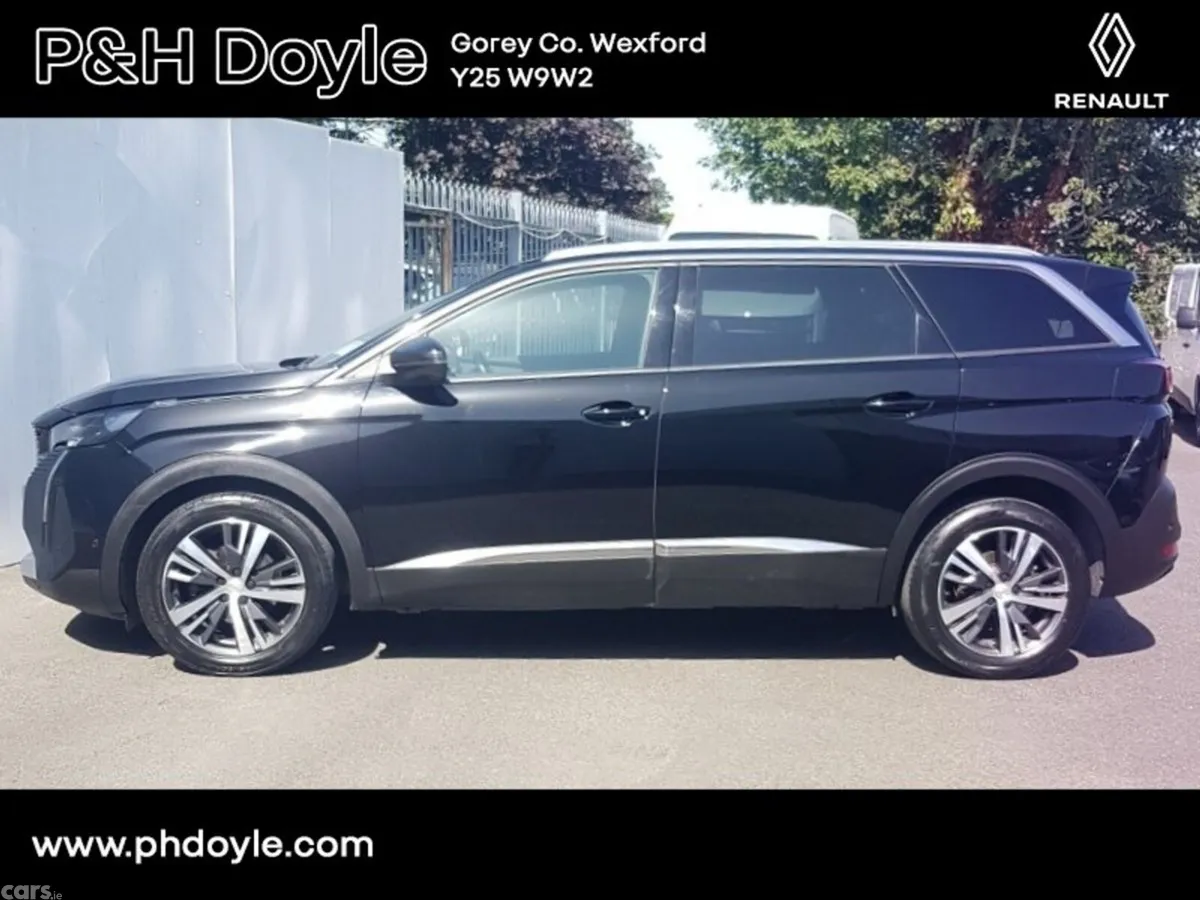 Peugeot 5008 MPV, Diesel, 2023, Black