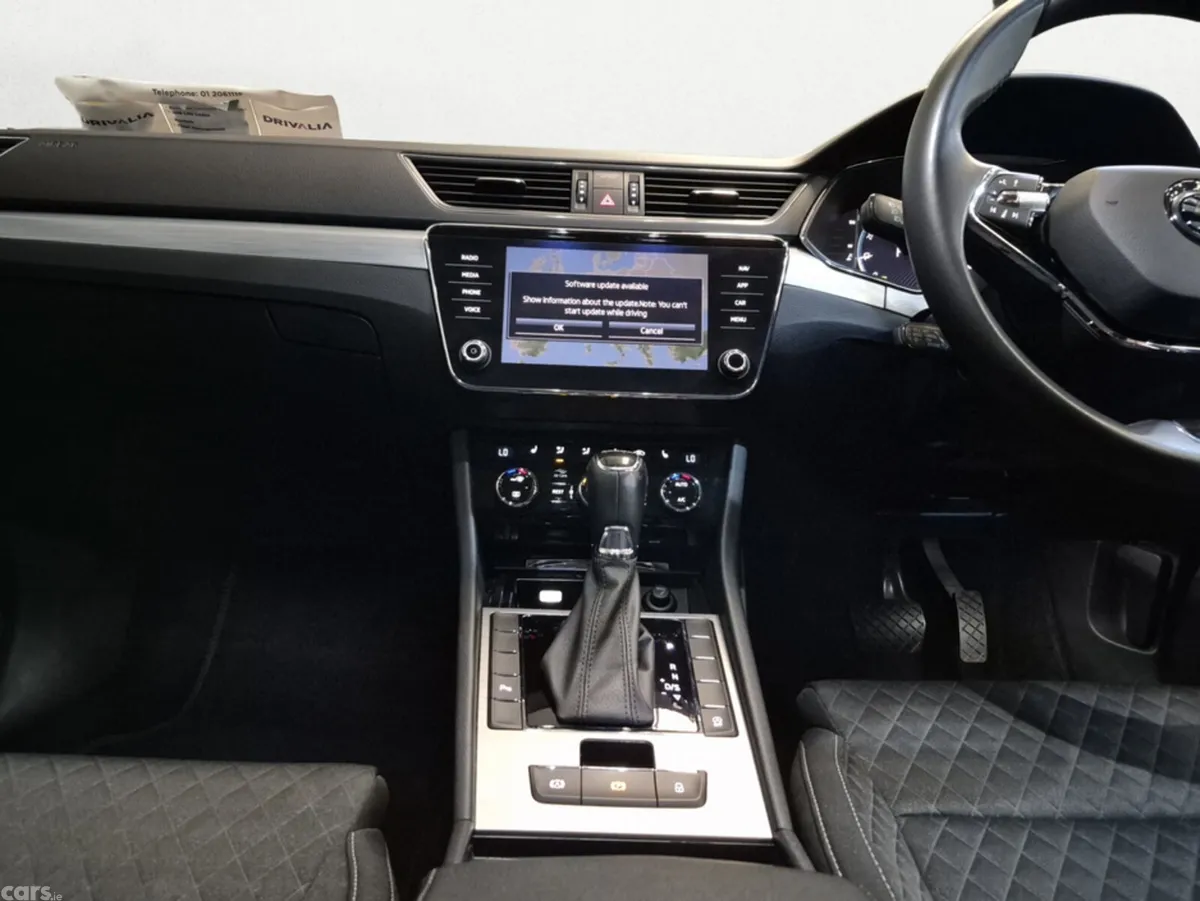 Skoda Superb Hatchback, Diesel, 2023, Blue