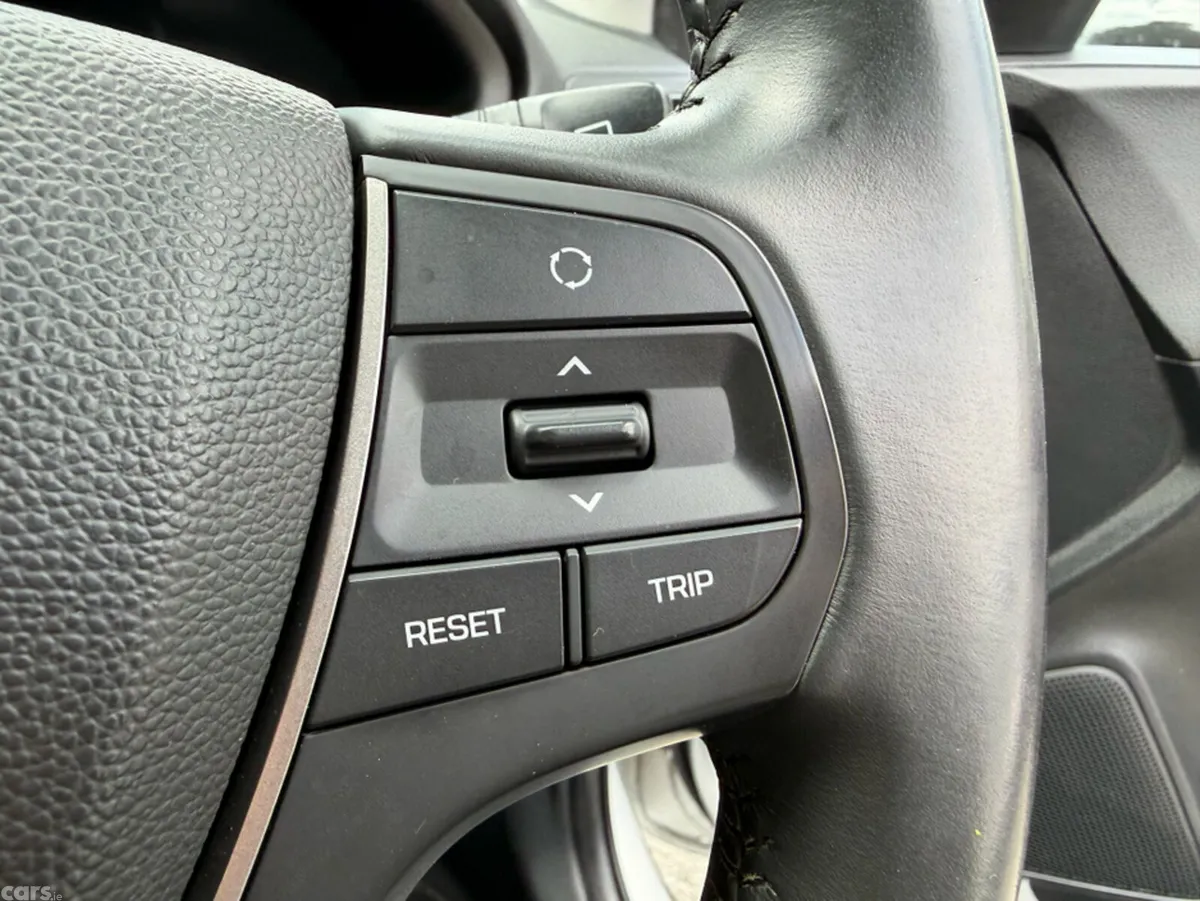Hyundai i20 Hatchback, Petrol, 2019, Grey