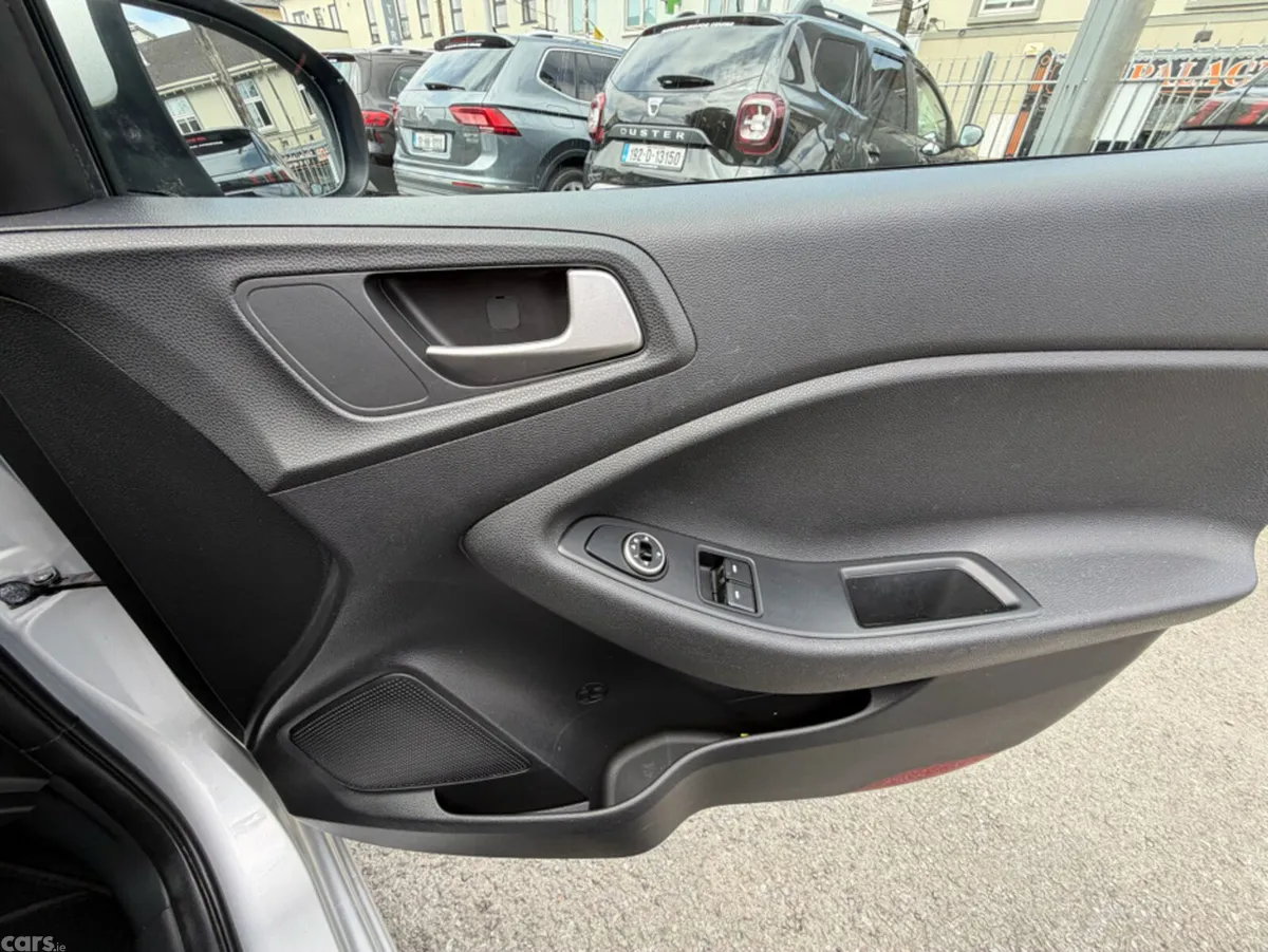 Hyundai i20 Hatchback, Petrol, 2019, Grey