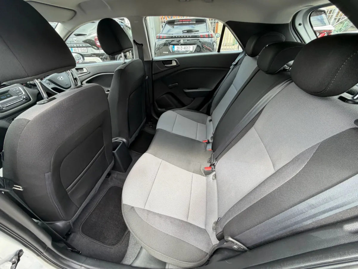 Hyundai i20 Hatchback, Petrol, 2019, Grey