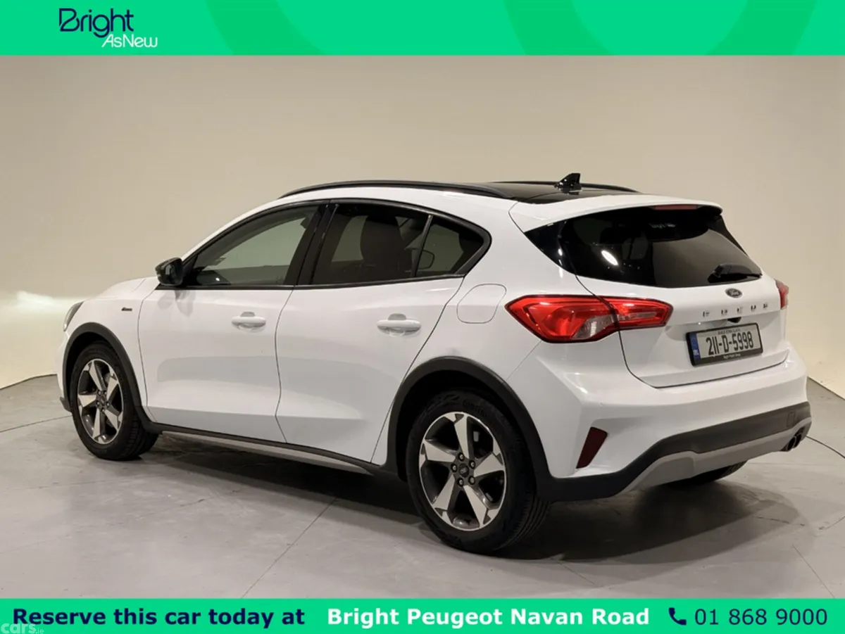 Ford Focus Hatchback, Petrol, 2021, White
