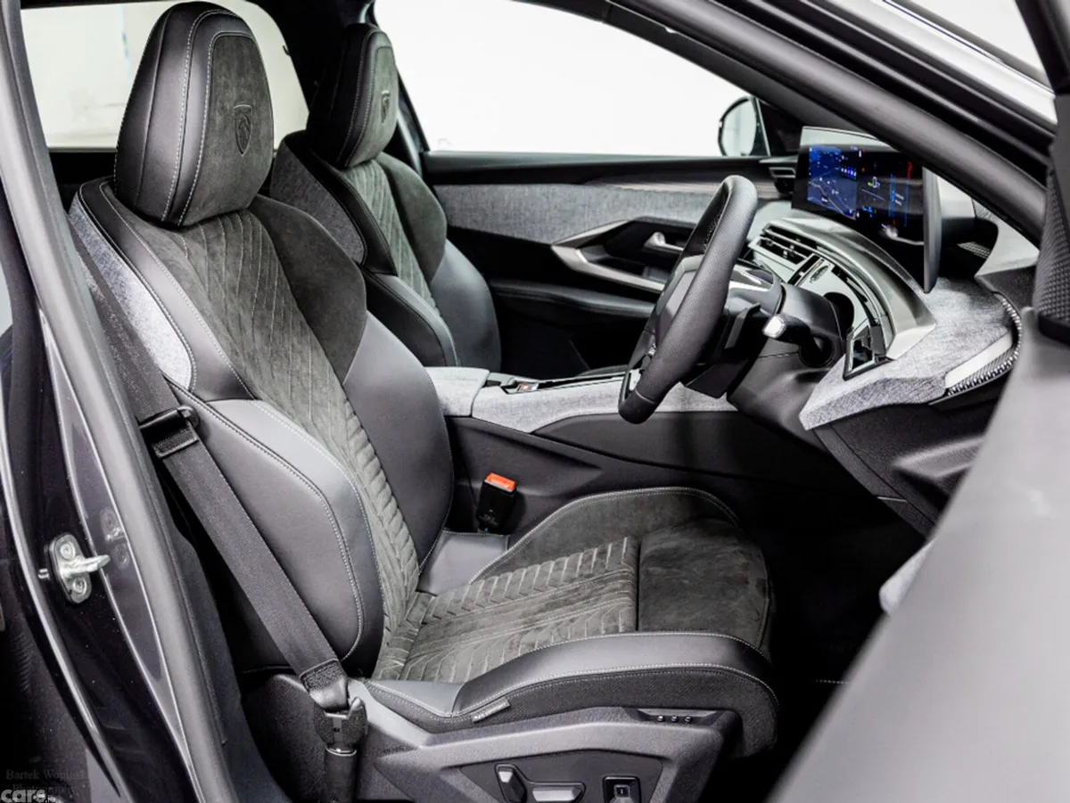 Peugeot 5008 SUV, Electric, 2026, Grey