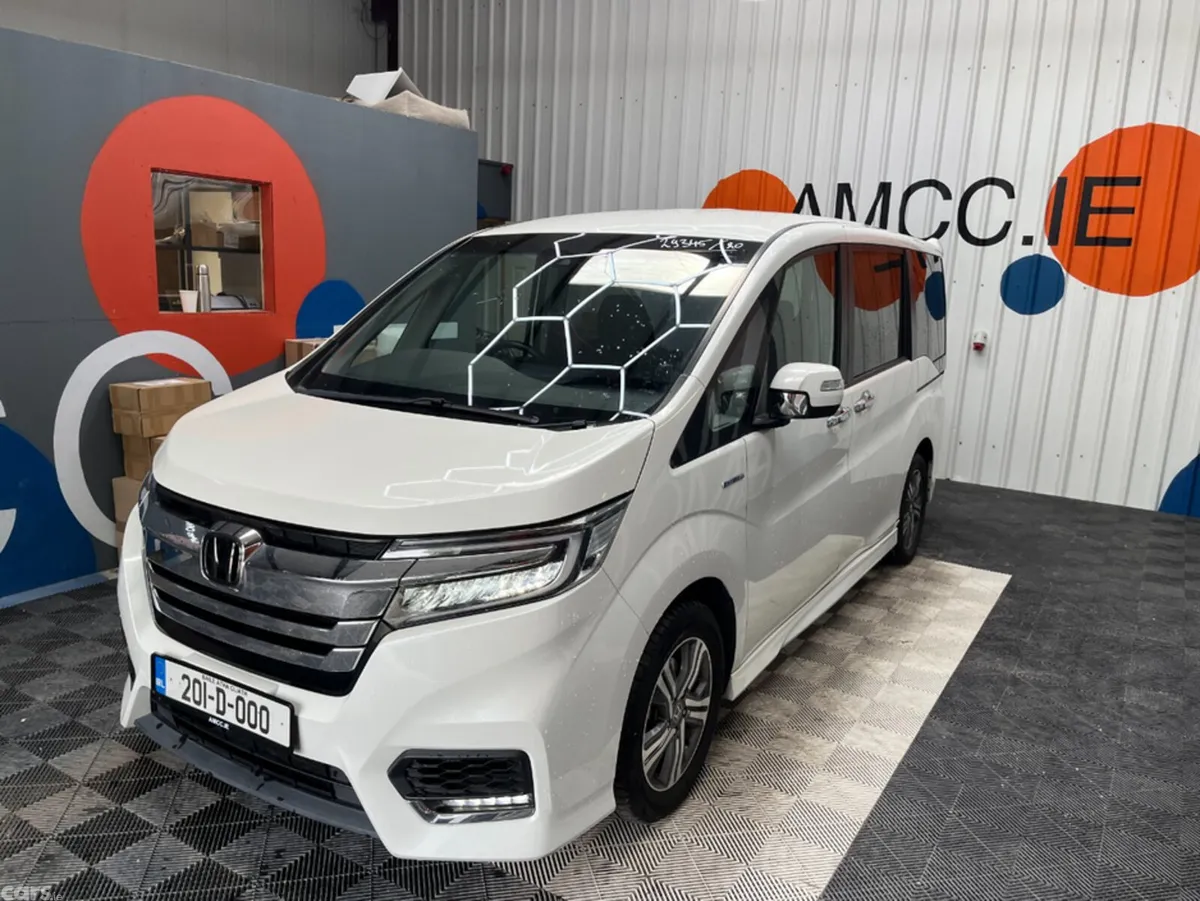 Honda Stepwagon MPV, Petrol Hybrid, 2020, White