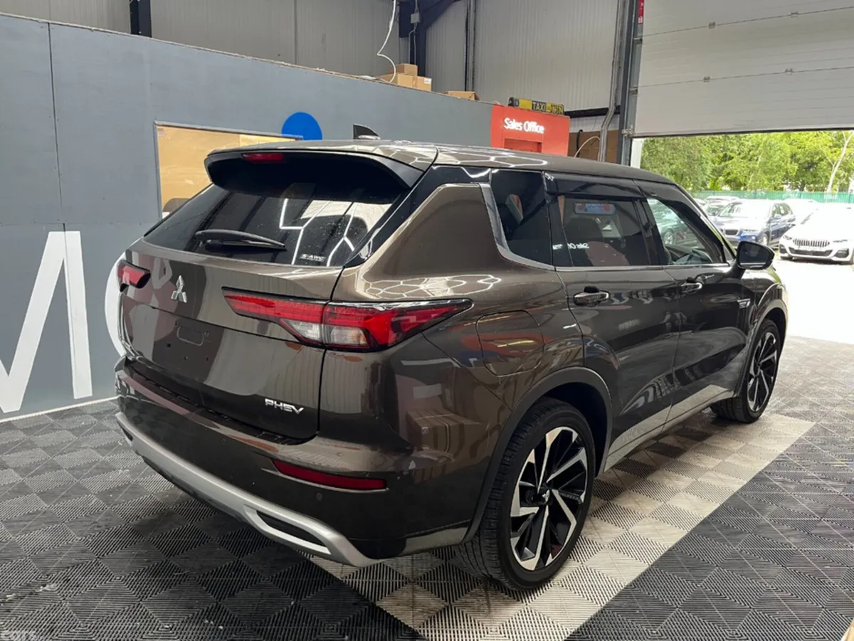 Mitsubishi Outlander SUV, Petrol, 2023, Brown