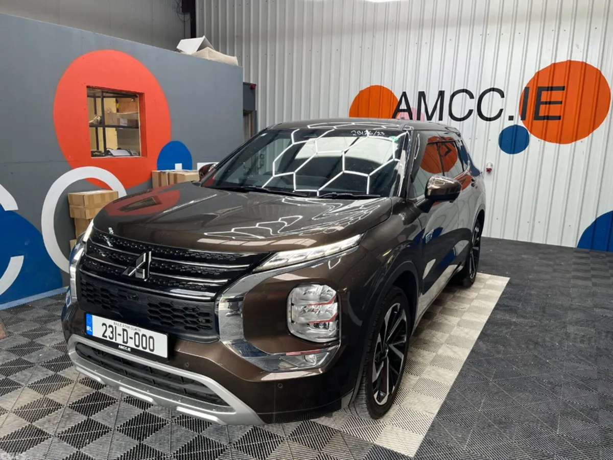 Mitsubishi Outlander SUV, Petrol, 2023, Brown