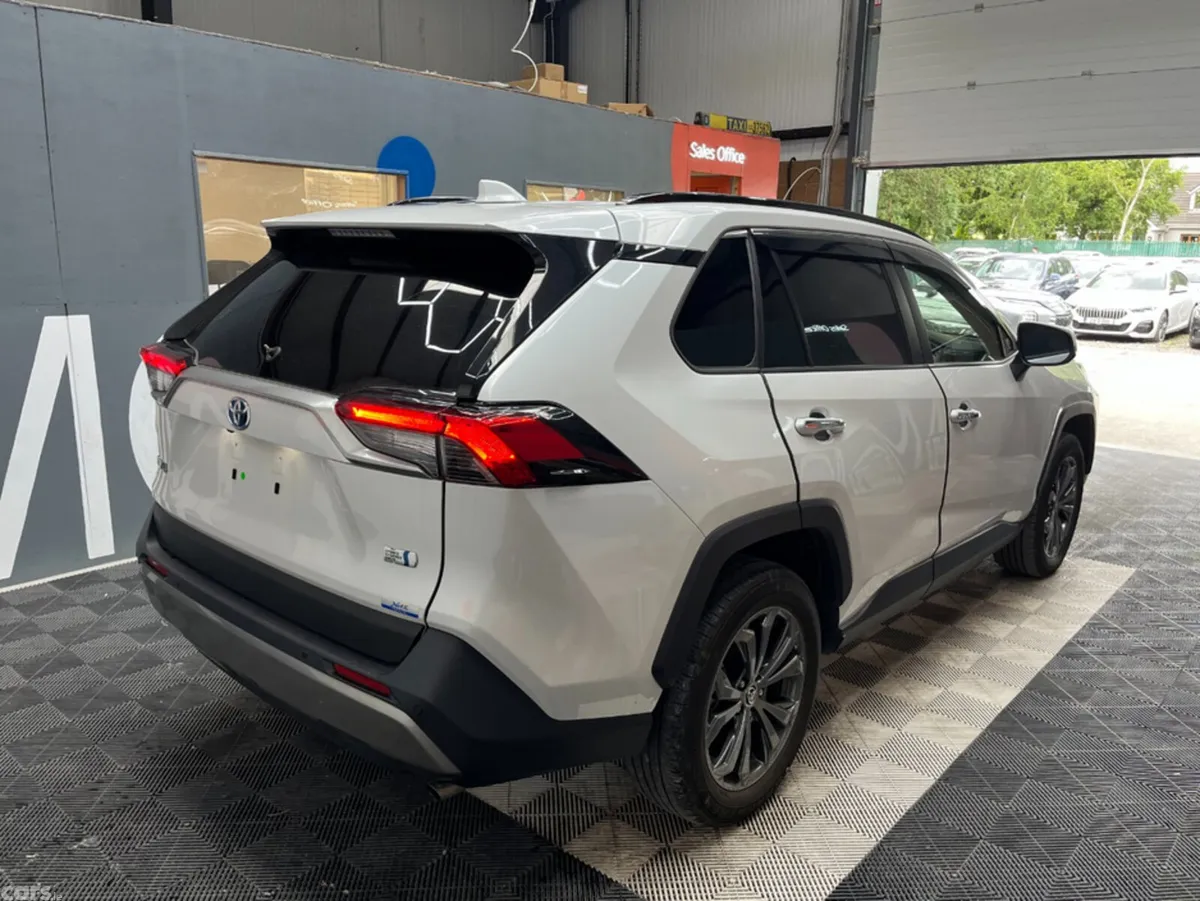 Toyota RAV4 SUV, Petrol Hybrid, 2024, White