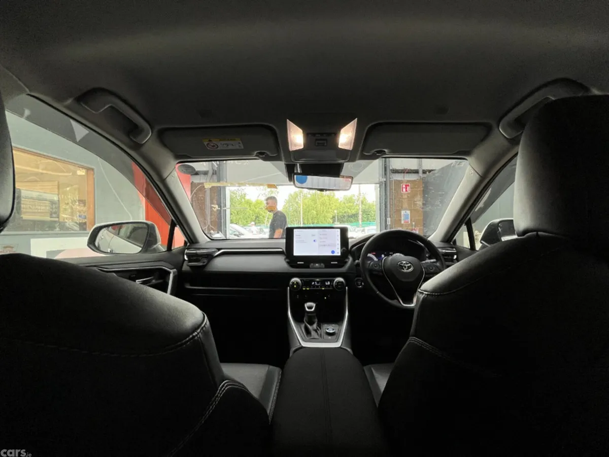 Toyota RAV4 SUV, Petrol Hybrid, 2024, White