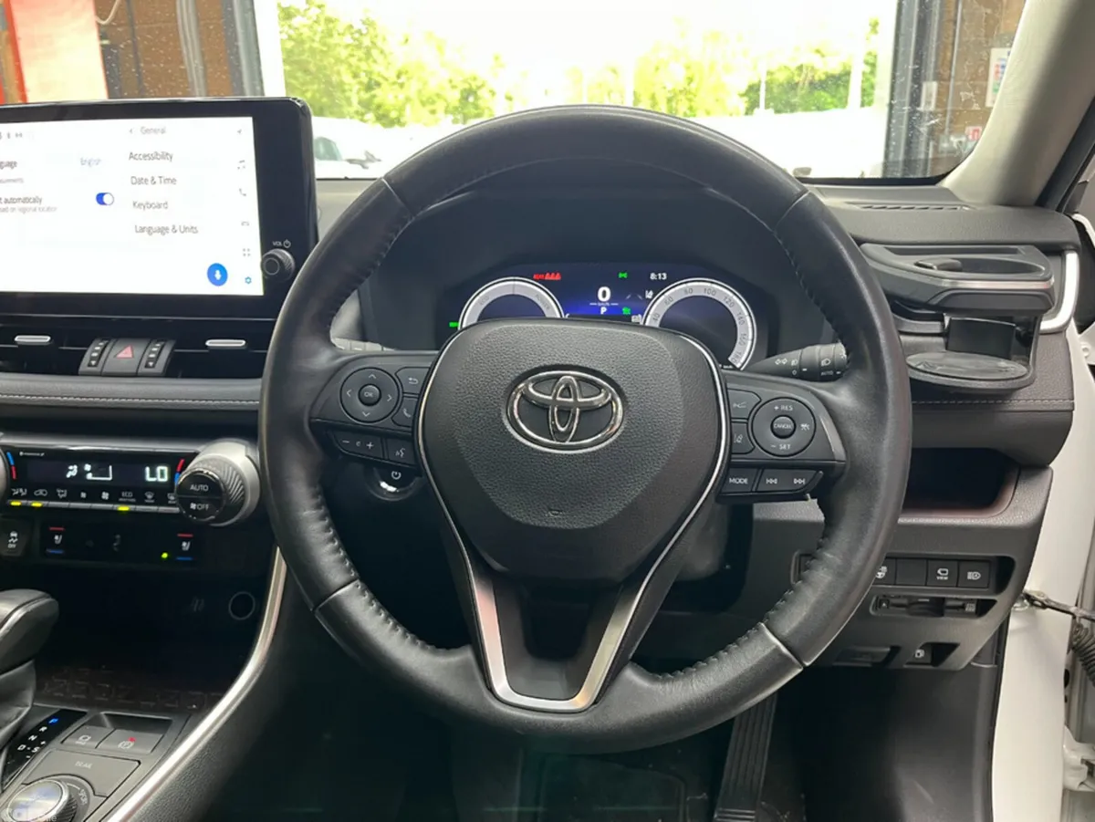 Toyota RAV4 SUV, Petrol Hybrid, 2024, White