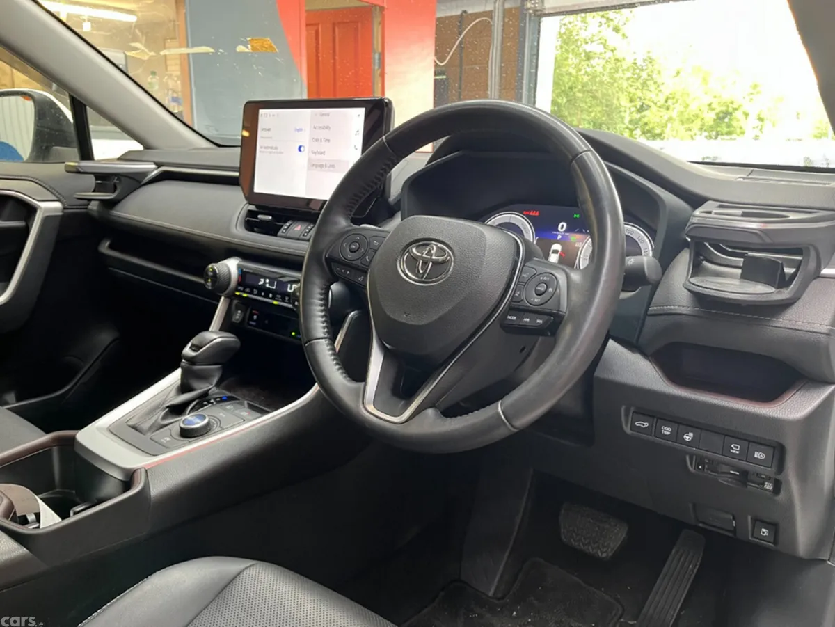 Toyota RAV4 SUV, Petrol Hybrid, 2024, White