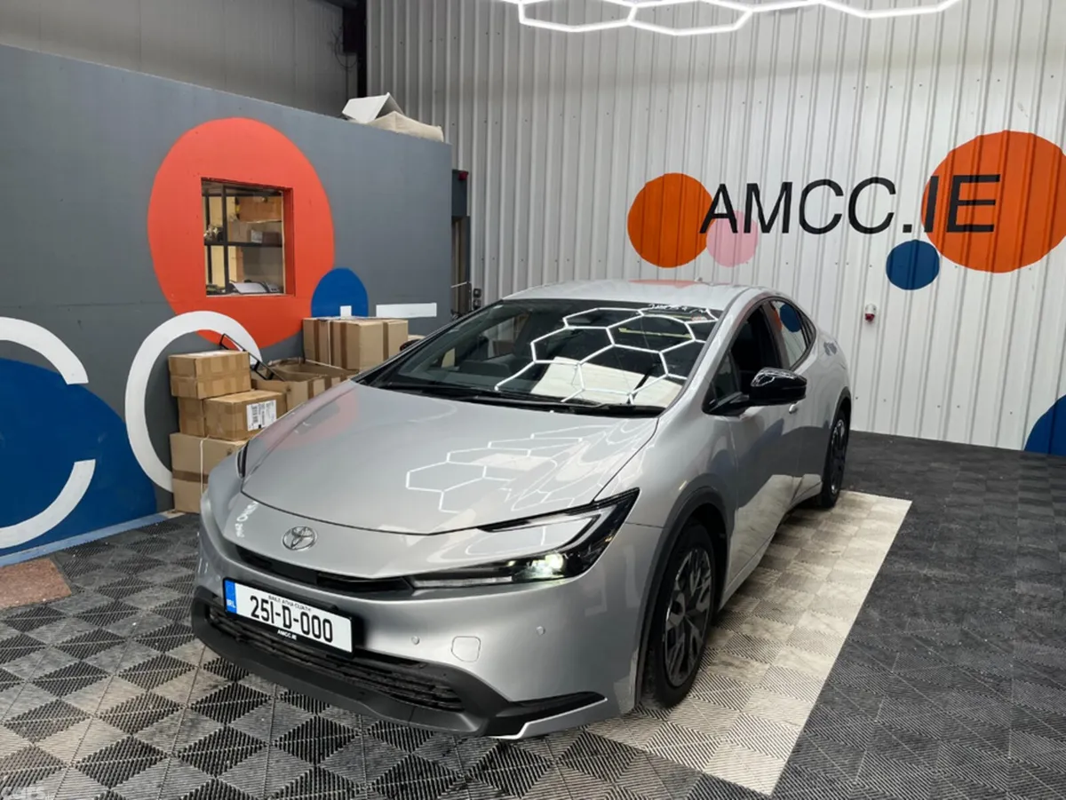 Toyota Prius Estate, Petrol, 2025, Silver