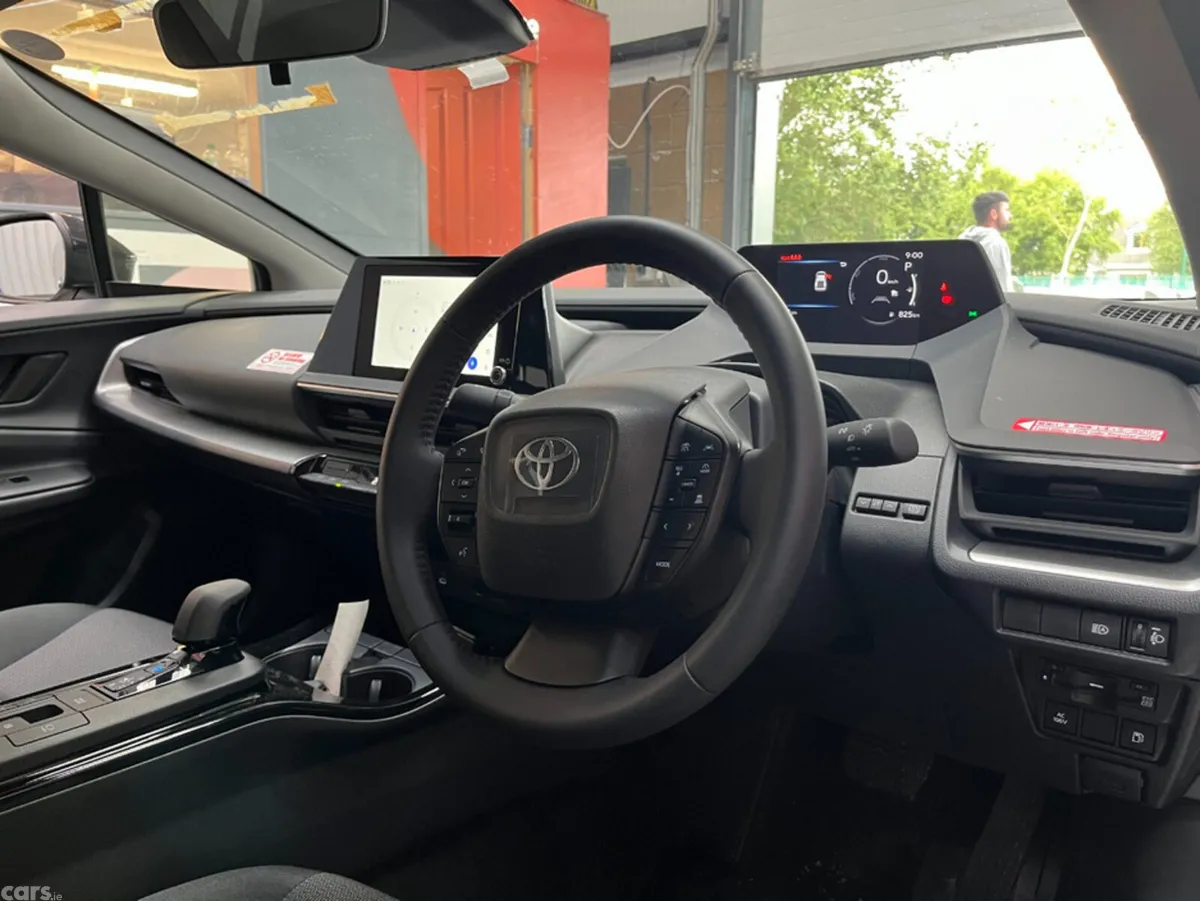 Toyota Prius Estate, Petrol, 2025, Silver