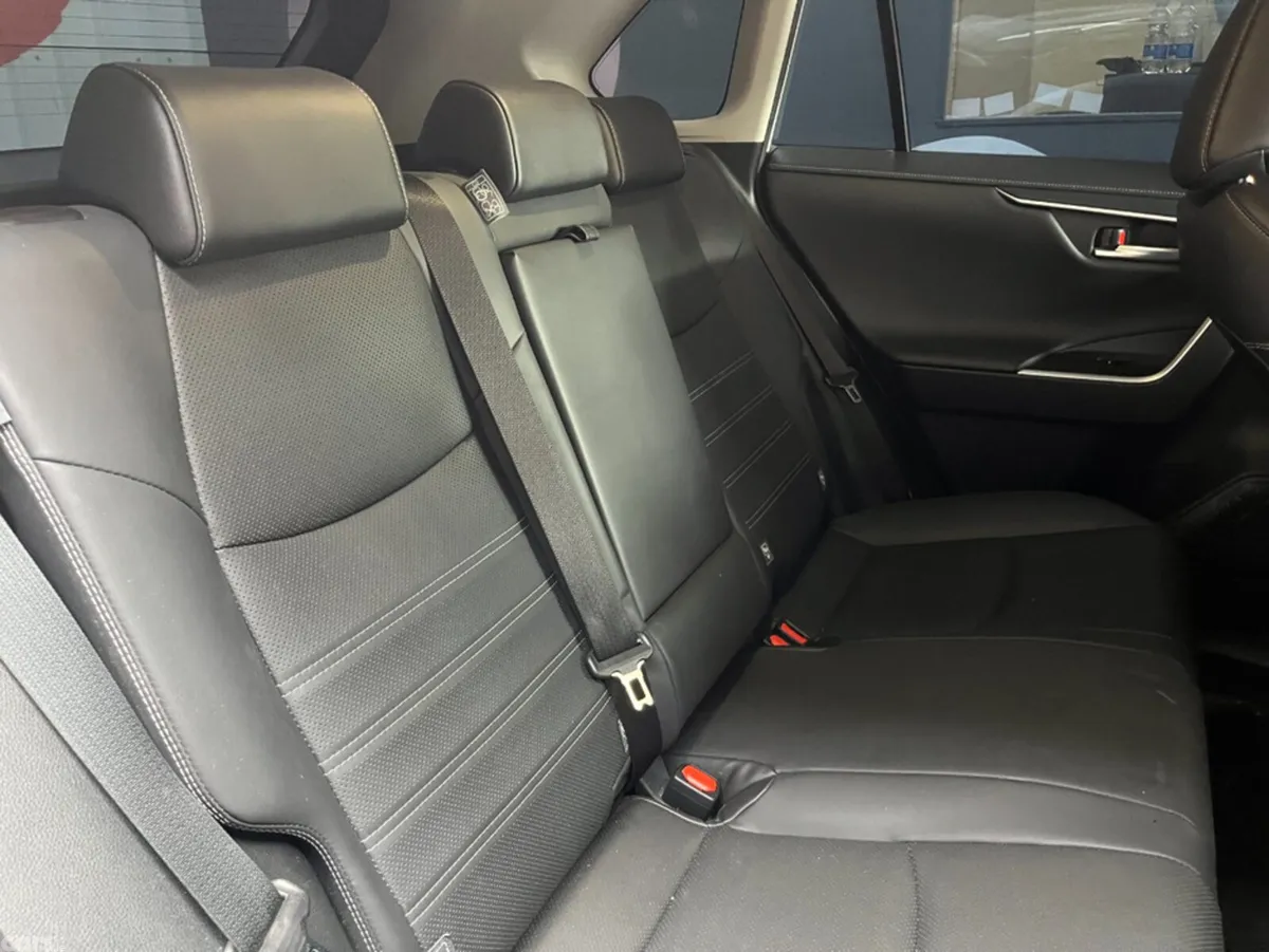 Toyota RAV4 SUV, Petrol Hybrid, 2024, White