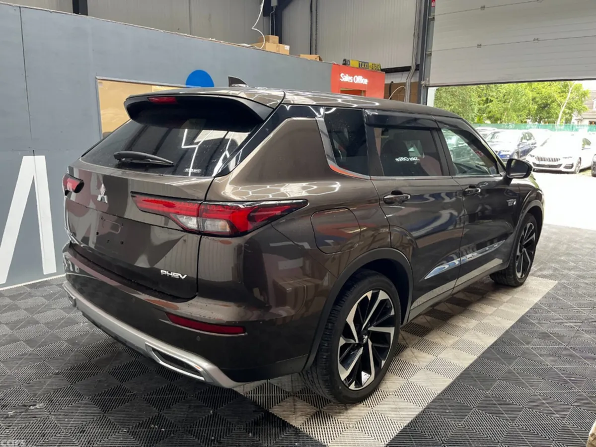 Mitsubishi Outlander SUV, Petrol Plug-in Hybrid, 2022, Brown