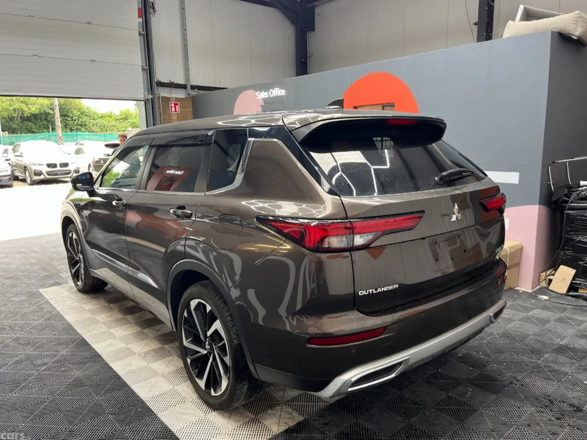 Mitsubishi Outlander SUV, Petrol Plug-in Hybrid, 2022, Brown