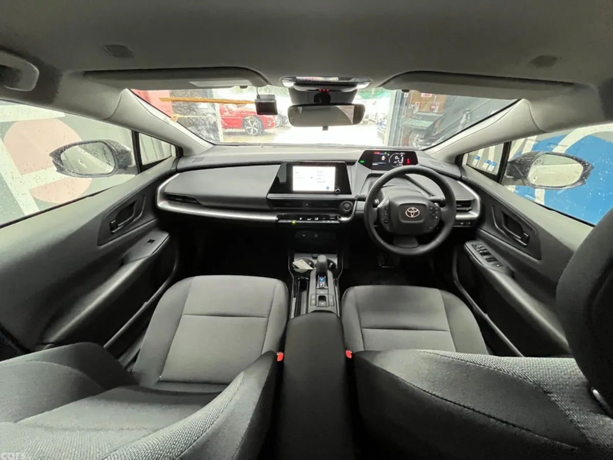 Toyota Prius Estate, Petrol, 2025, White