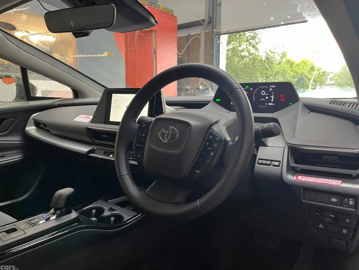 Toyota Prius Estate, Petrol, 2025, Silver
