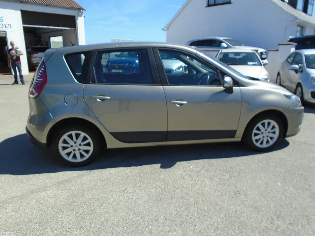 Renault Scenic Hatchback, Diesel, 2011, Gold