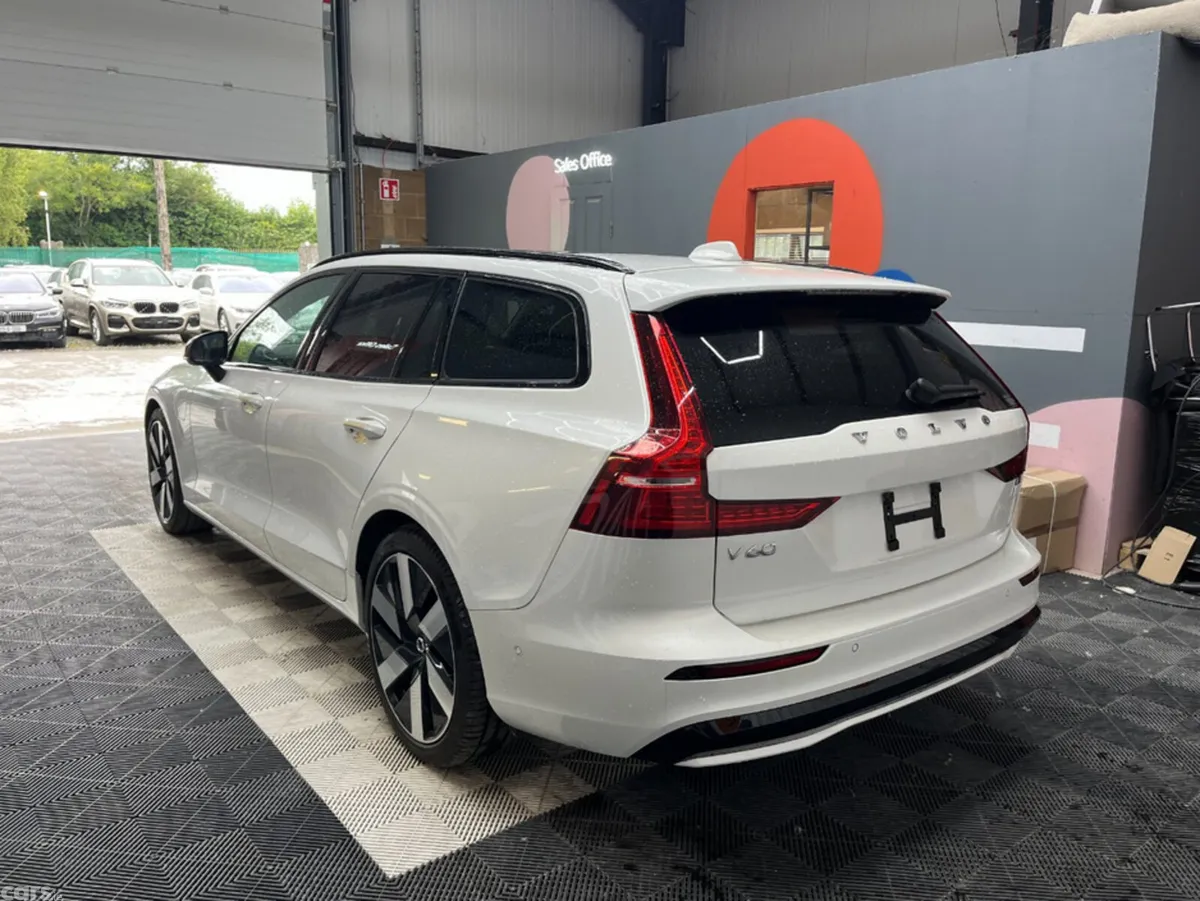 Volvo V60 Estate, Petrol Plug-in Hybrid, 2024, White