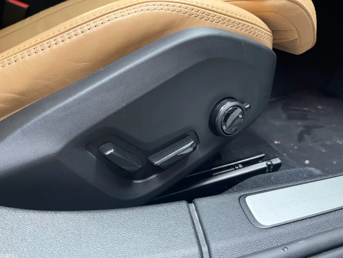 Volvo V60 Estate, Petrol Plug-in Hybrid, 2024, White