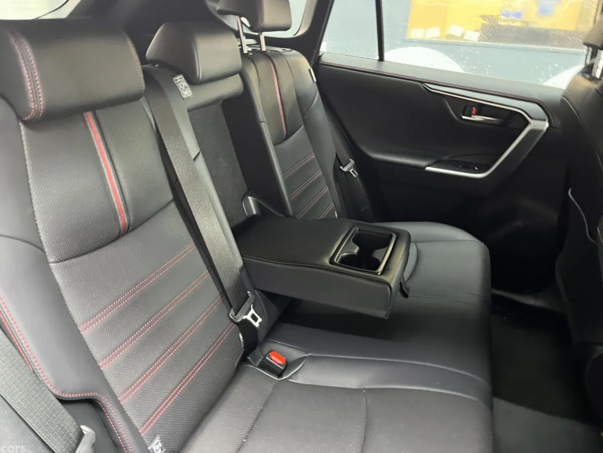 Toyota RAV4 SUV, Petrol Hybrid, 2025, Grey