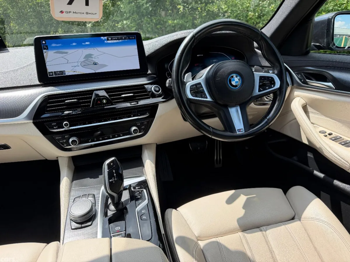 BMW 5-Series Saloon, Petrol Plug-in Hybrid, 2022, Grey