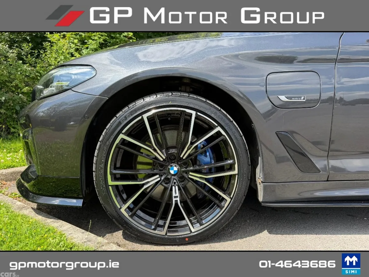 BMW 5-Series Saloon, Petrol Plug-in Hybrid, 2022, Grey