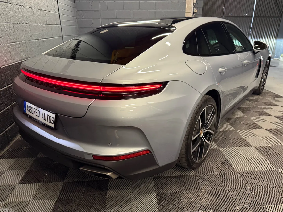 Porsche Panamera Hatchback, Petrol Plug-in Hybrid, 2024, Green