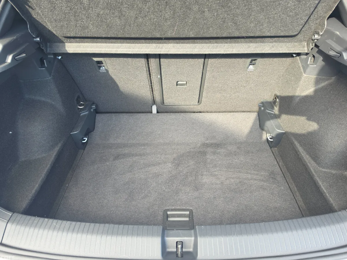 Volkswagen T-Roc SUV, Petrol, 2024, White