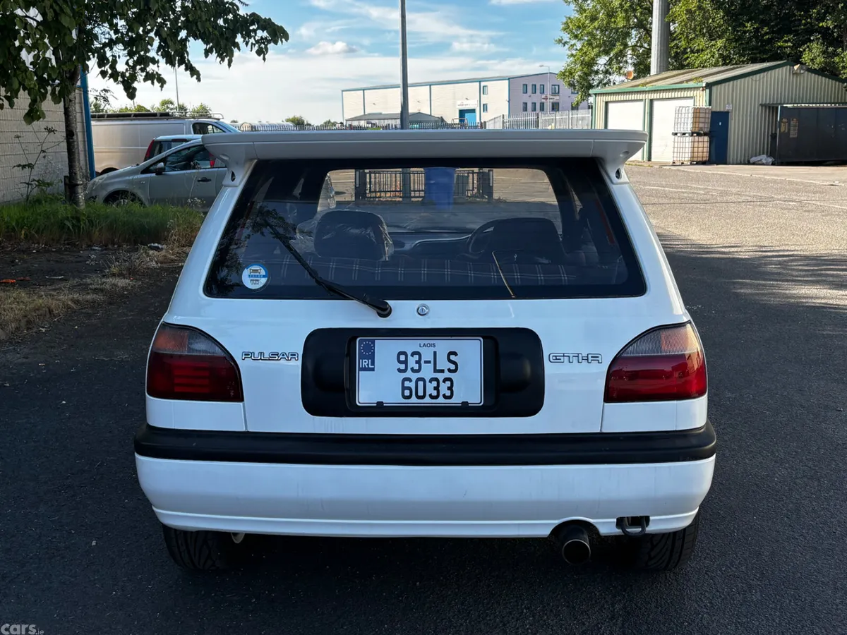 Nissan Pulsar Hatchback, Petrol, 1993, White