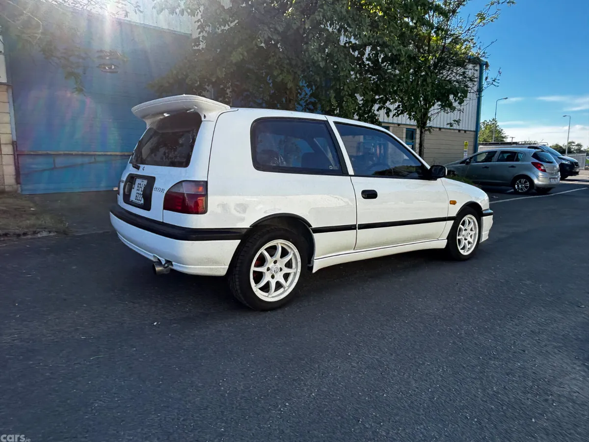 Nissan Pulsar Hatchback, Petrol, 1993, White