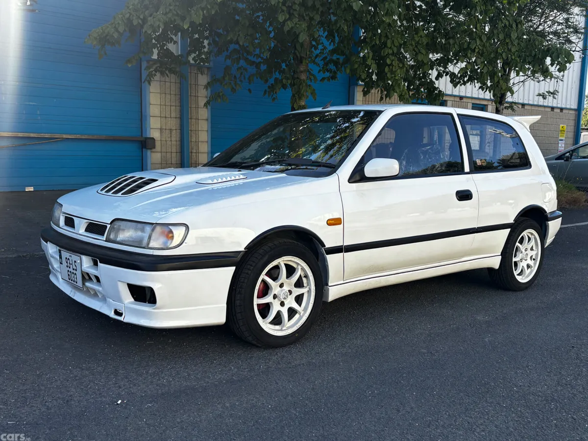 Nissan Pulsar Hatchback, Petrol, 1993, White