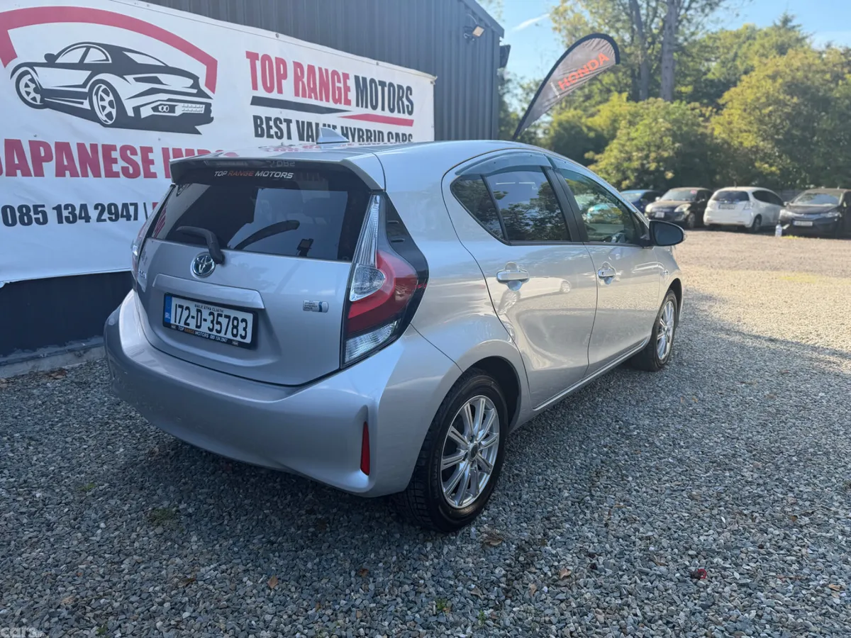 Toyota Aqua Hatchback, Petrol Hybrid, 2017, Silver