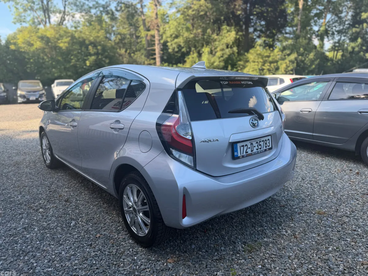 Toyota Aqua Hatchback, Petrol Hybrid, 2017, Silver