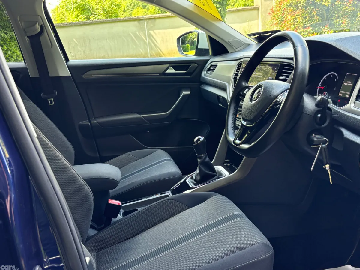 Volkswagen T-Roc SUV, Diesel, 2021, Blue