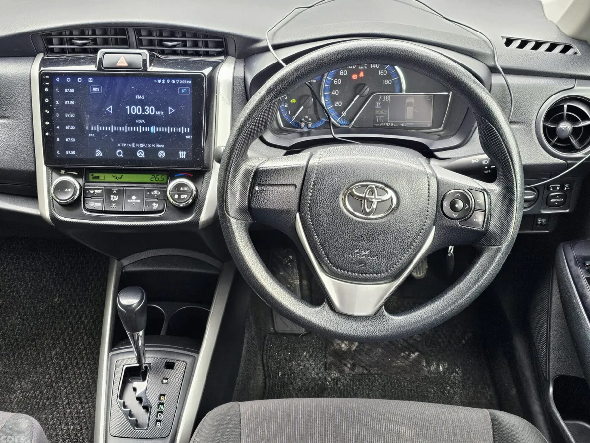 Toyota Corolla Estate, Petrol Hybrid, 2017, Silver