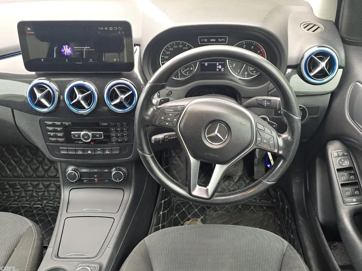 Mercedes-Benz B-Class MPV, Petrol, 2012, White