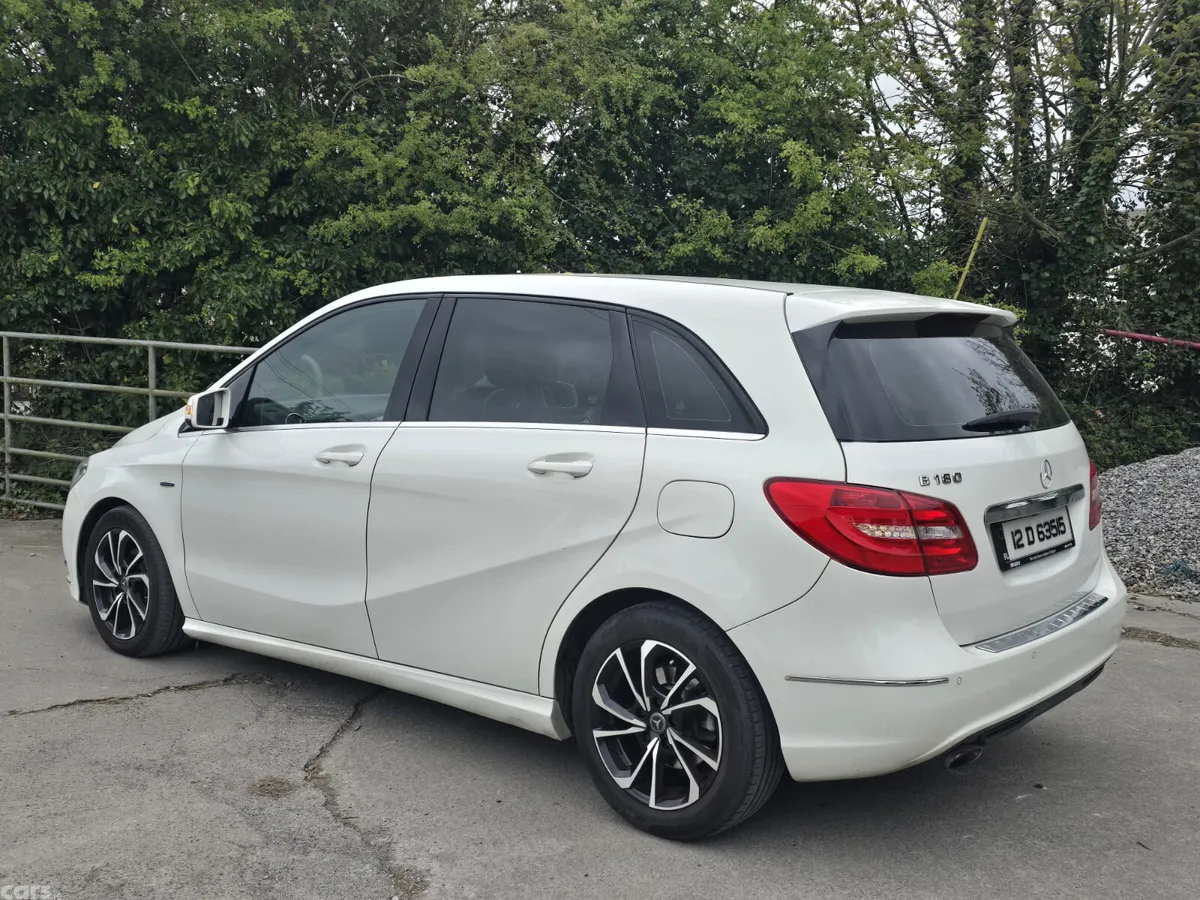 Mercedes-Benz B-Class MPV, Petrol, 2012, White