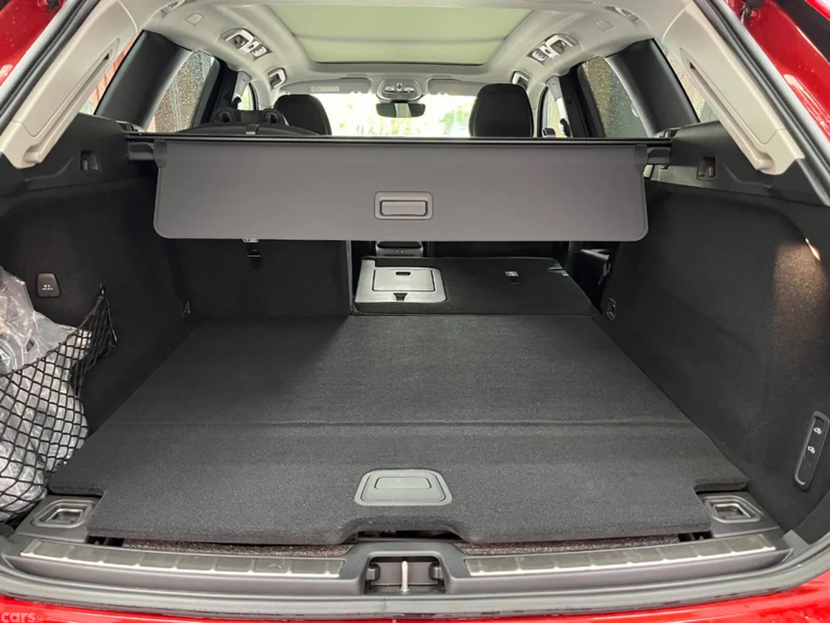 Volvo XC60 SUV, Petrol Plug-in Hybrid, 2024, Red