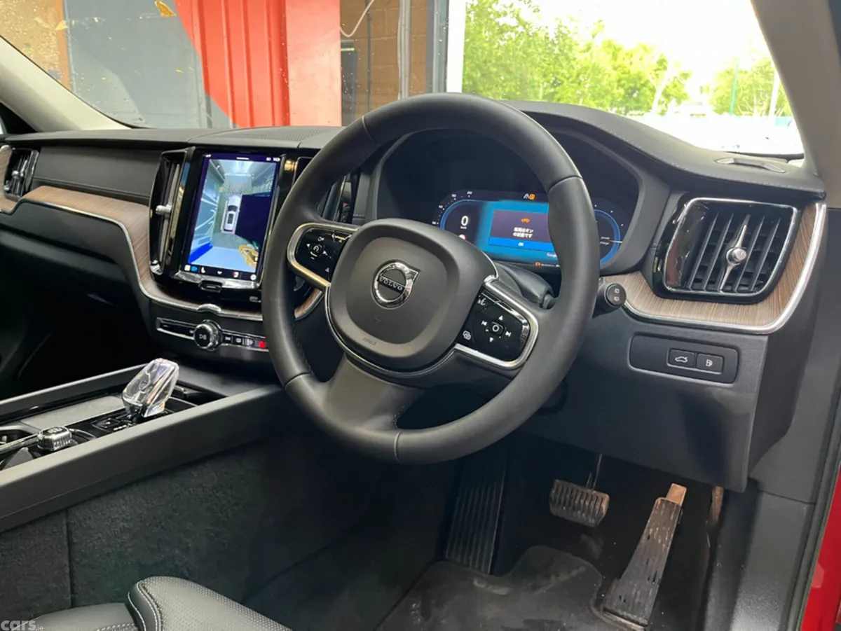 Volvo XC60 SUV, Petrol Plug-in Hybrid, 2024, Red