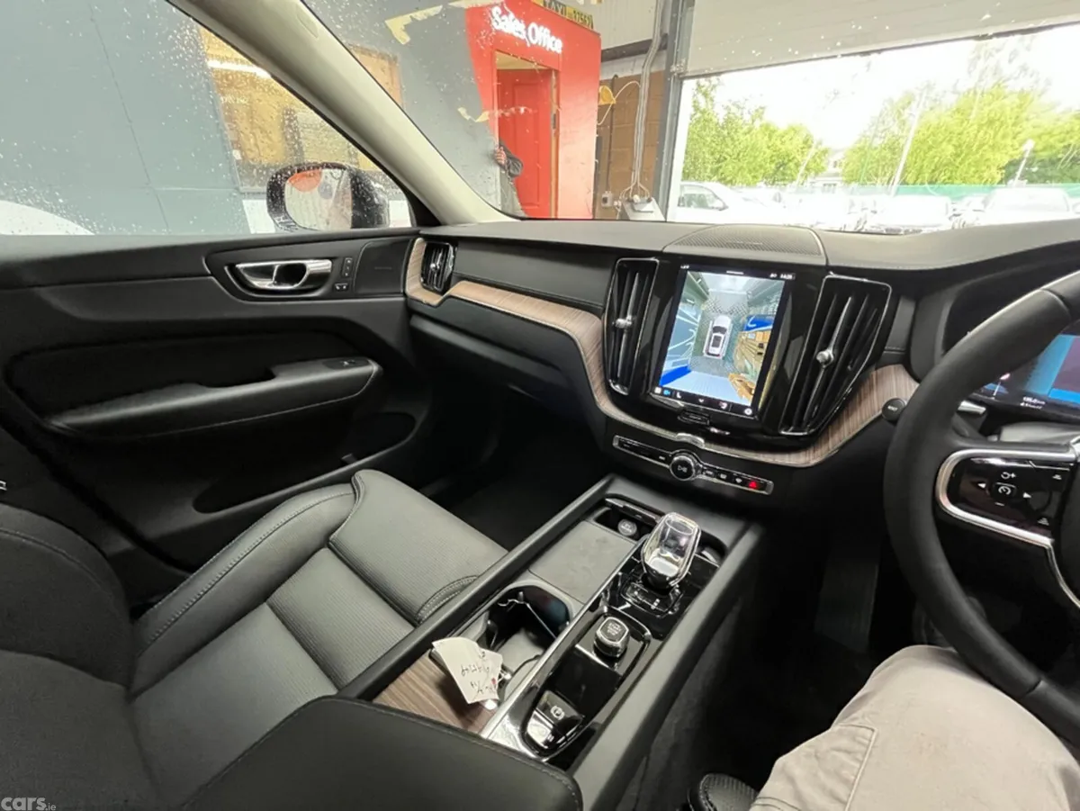 Volvo XC60 SUV, Petrol Plug-in Hybrid, 2024, Red