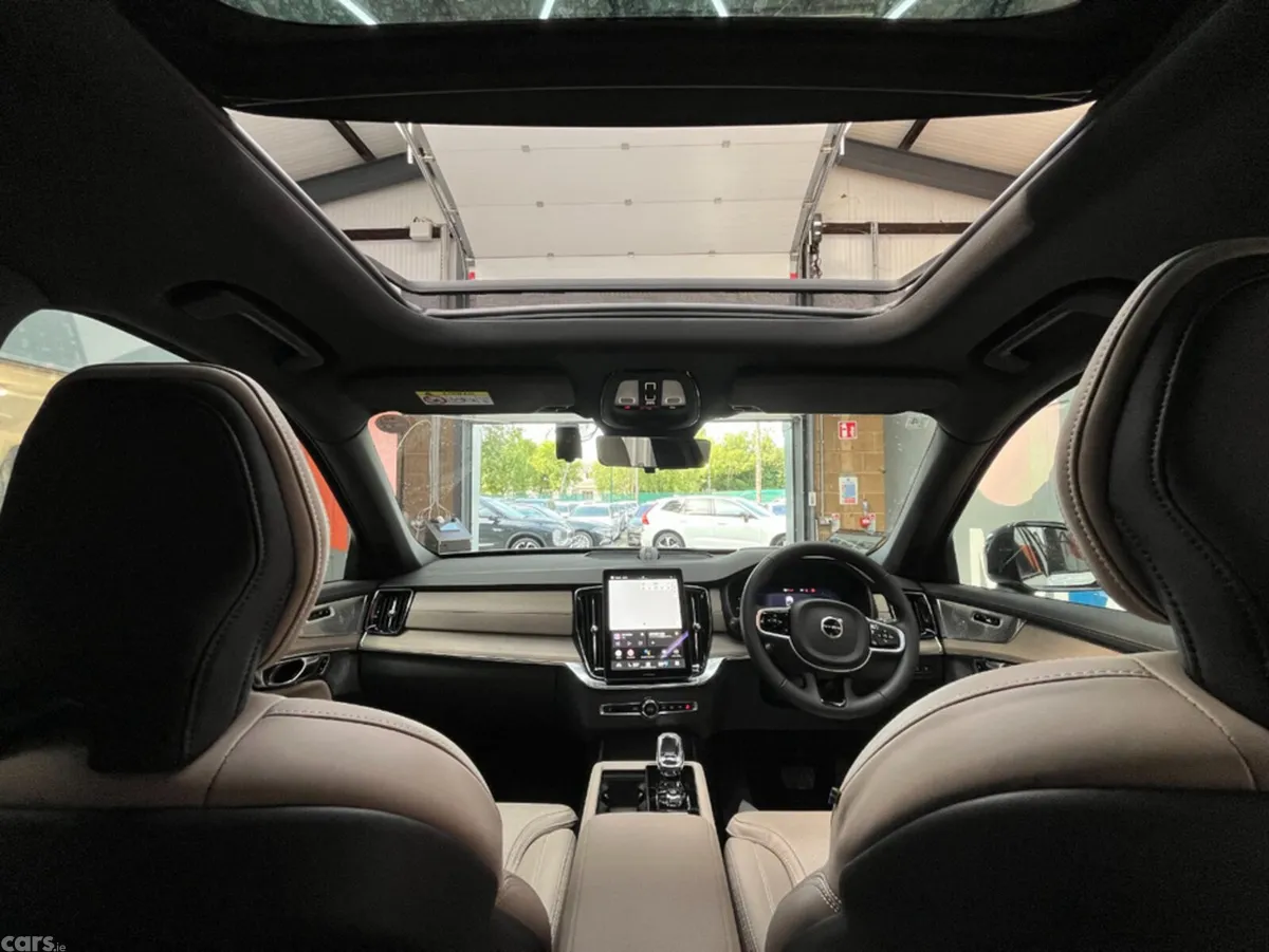 Volvo XC90 SUV, Petrol Plug-in Hybrid, 2025, White
