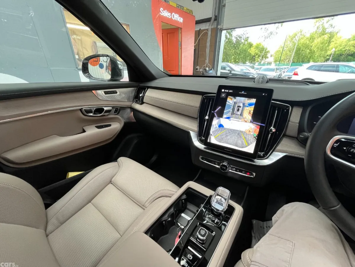 Volvo XC90 SUV, Petrol Plug-in Hybrid, 2025, White