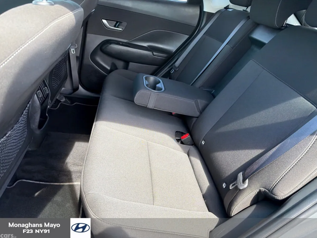 Hyundai KONA MPV, Petrol, 2025, Grey
