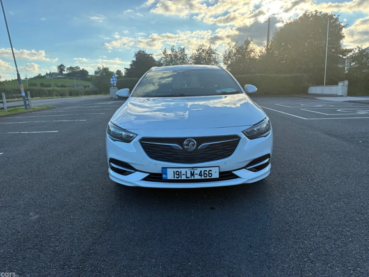Vauxhall Insignia Estate, Diesel, 2019, White