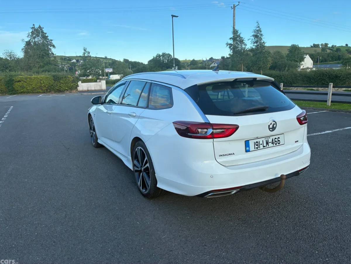 Vauxhall Insignia Estate, Diesel, 2019, White